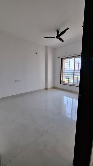 Room in 3 BHK Apartment at Punawale – for Rent