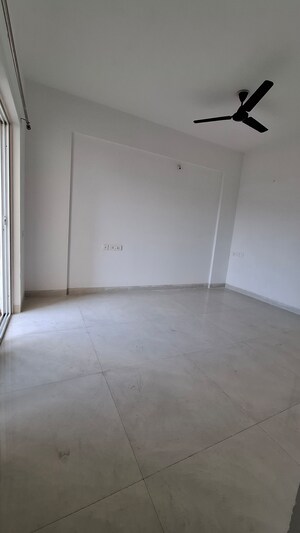 Room in 3 BHK Apartment at Punawale – for Rent