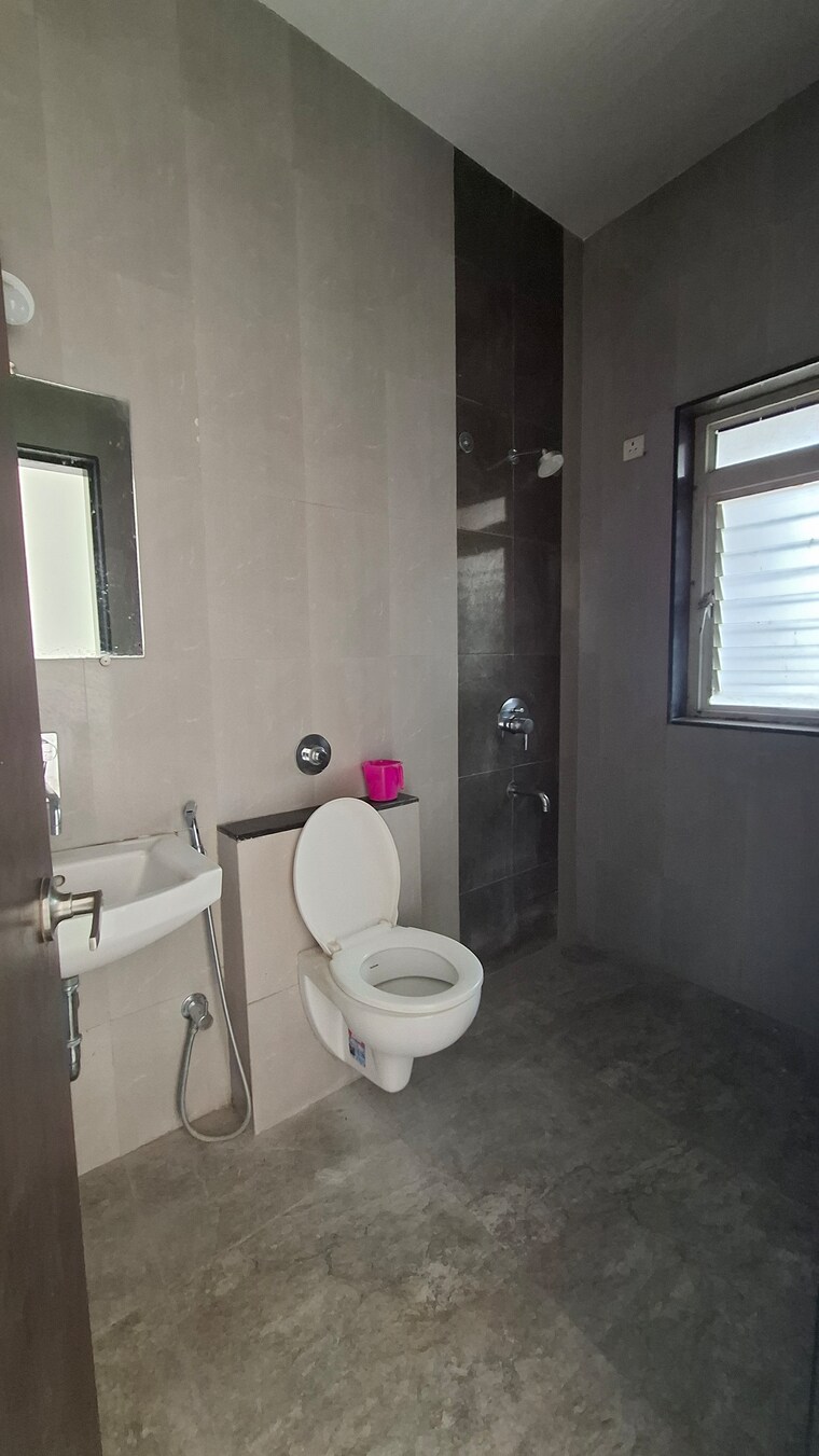 Bathroom, punawale 3 Bedroom 1485 Sq.Ft. Apartment In Punawale Pune 9719432