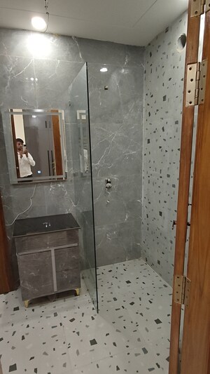 Bathroom in 3 BHK Builder Floor at RPS Palm Drive, Sector 88 – for Sale