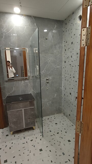 Bathroom in 3 BHK Builder Floor at RPS Palm Drive, Sector 88 – for Sale