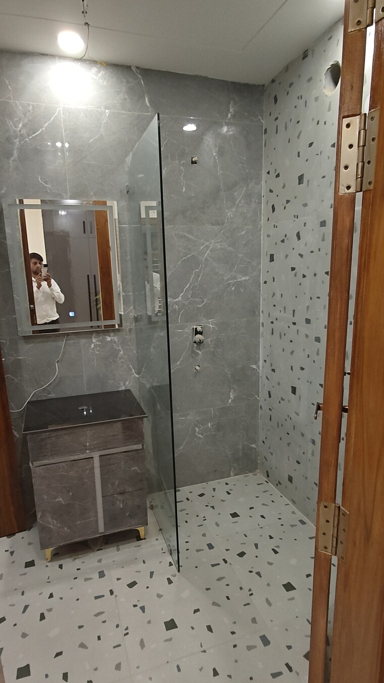Bathroom, rps-palm-drive 3 Bedroom 125 Sq.Yd. Builder Floor In Sector 88 Faridabad 9719431