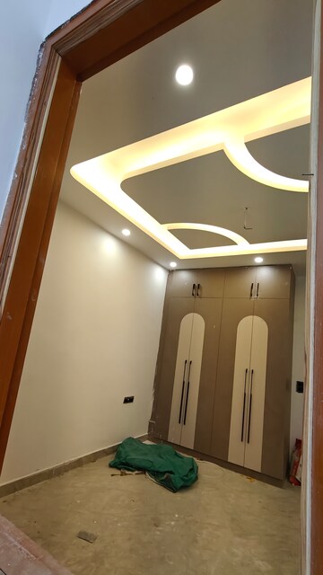 Building Lobby in 3 BHK Builder Floor at RPS Palm Drive, Sector 88 – for Sale