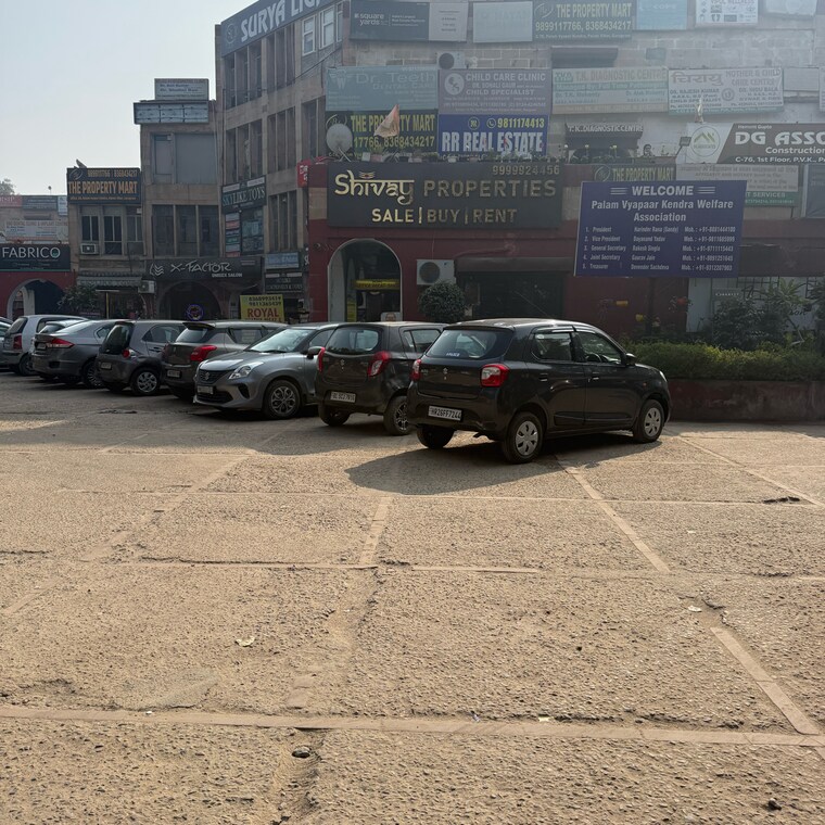  Parking, palam-vihar-residents-association 4 Bedroom 173 Sq.Yd. Independent House In Palam Vihar Gurgaon 9719447