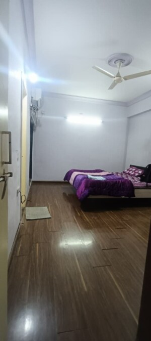 Bedroom in 3 BHK Apartment at Makarba – for Rent