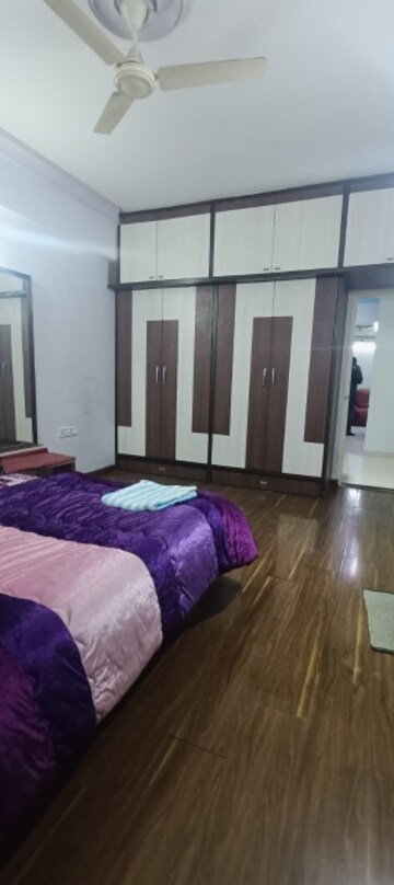 Bedroom in 3 BHK Apartment at Makarba – for Rent