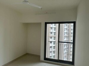 Room in 2 BHK Apartment at Runwal Eirene, Balkum Pada – for Rent