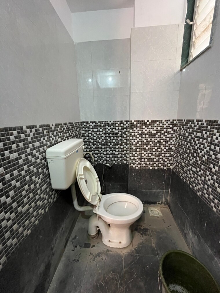 Bathroom, prathna-elegance 2 Bedroom 1200 Sq.Ft. Apartment In Gota Ahmedabad 9719454