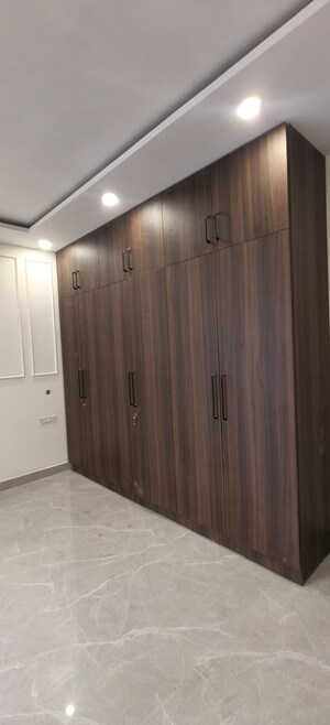 Building Lobby in 2.5 BHK Builder Floor at Ansal Plaza Sector-23, Sector 23 – for Rent