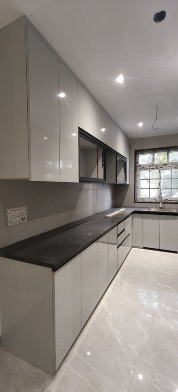 Kitchen in 2.5 BHK Builder Floor at Ansal Plaza Sector-23, Sector 23 – for Rent