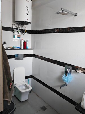 Furnished Amenities in 2 BHK Builder Floor at Ansal Plaza Sector-23, Sector 23 – for Rent