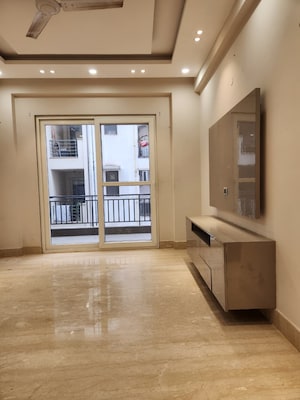 Room in 3 BHK Builder Floor at Palam Vihar Residents Association, Palam Vihar – for Rent