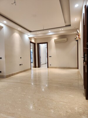 Room in 3 BHK Builder Floor at Palam Vihar Residents Association, Palam Vihar – for Rent