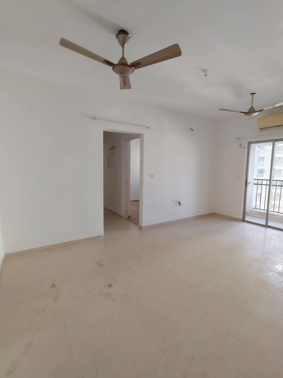 2.5 BHK + Pooja Room,Servant Room Apartment For Rent in Lodha Casa Rio