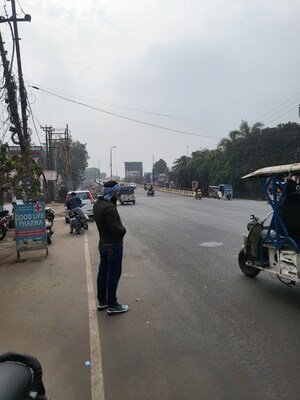  Shop – Exterior View View at Daliganj - for Rent