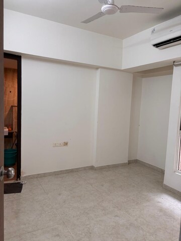 1 BHK Apartment For Sale in Lodha Amara, Kolshet Road