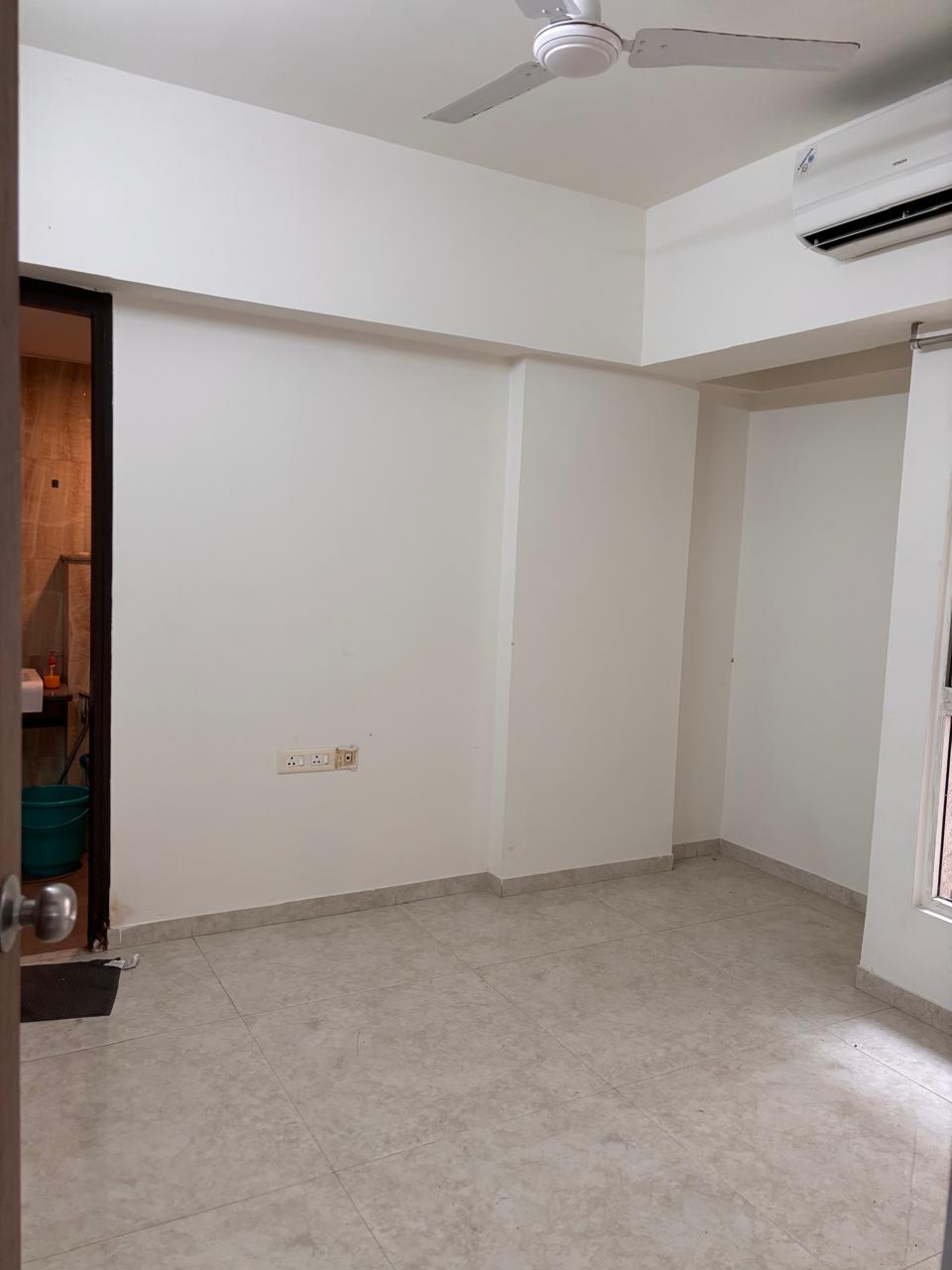 1 BHK Apartment For Sale in Lodha Amara