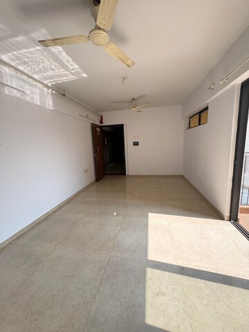 Room in 2 BHK Apartment at Lodha Lakeshore Greens, Dombivli East – for Rent