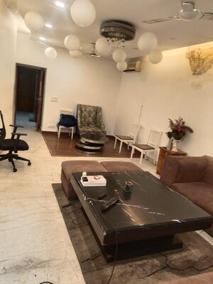 Master Bedroom in 2 BHK Builder Floor at Shivalik Colony – for Rent