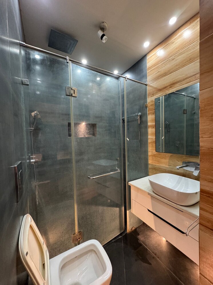 undefined, shivalik colony 2 Bedroom 1800 Sq.Ft. Builder Floor In Shivalik Colony Delhi 9719531