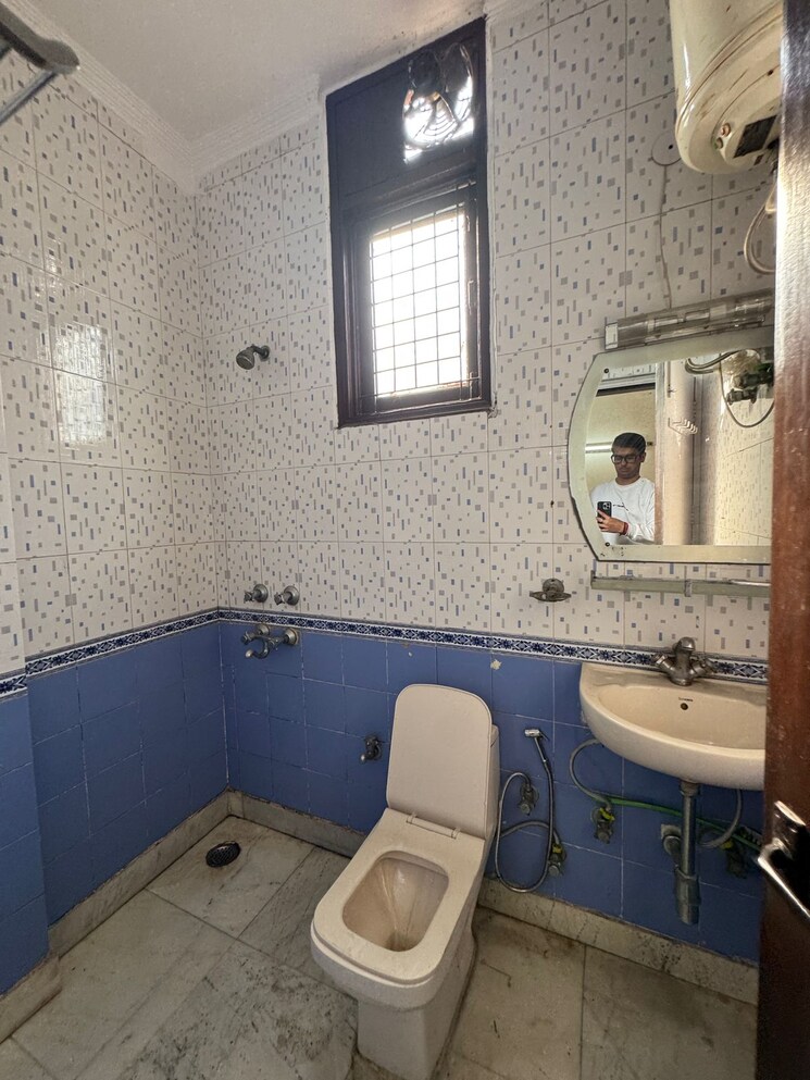 Master Bedroom, malviya nagar 2 Bedroom 900 Sq.Ft. Builder Floor In Malviya Nagar Delhi 9719549