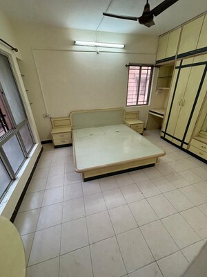 Bedroom in 4 BHK Apartment at Amit Ved Vihar Phase 2, Kothrud – for Rent