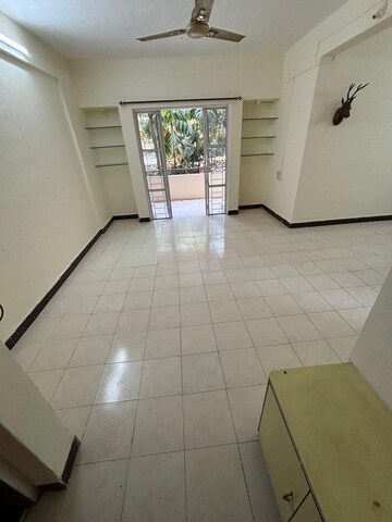 Living Room in 4 BHK Apartment at Amit Ved Vihar Phase 2, Kothrud – for Rent