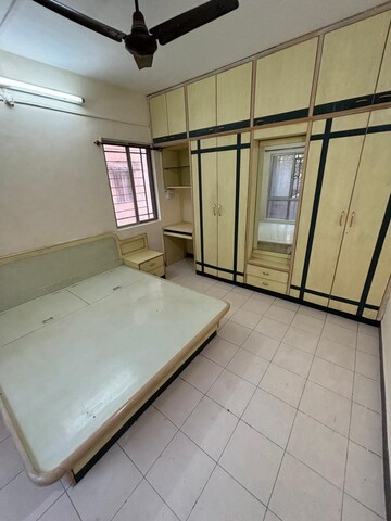 Master Bedroom in 4 BHK Apartment at Amit Ved Vihar Phase 2, Kothrud – for Rent