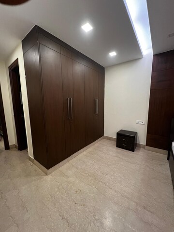 Room in 3 BHK Builder Floor at Safdarjung Enclave – for Sale