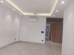 Room in 3 BHK Builder Floor at Safdarjung Enclave – for Sale