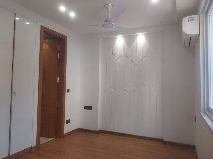 Room, safdarjung enclave 3 Bedroom 200 Sq.Yd. Builder Floor In Safdarjung Enclave Delhi 9719582