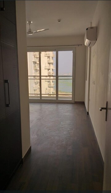 Room in 3 BHK Apartment at ROF Aalayas, Sector 102 – for Sale