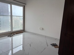 Room in 3 BHK Apartment at Andheri West – for Rent