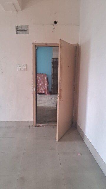 Room in 2 BHK Builder Floor at Janbazar – for Sale