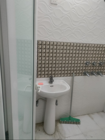 Bathroom in 1 BHK Builder Floor at Sector 21d – for Rent