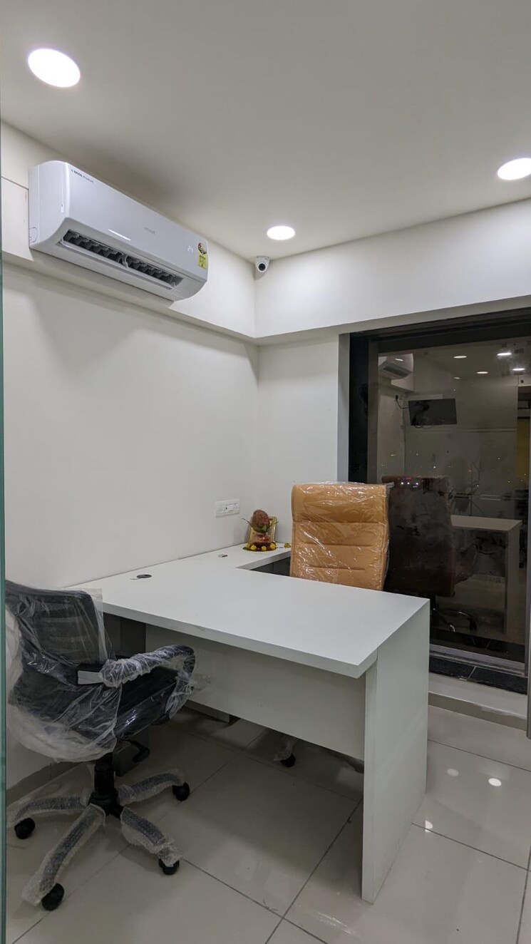 Team Area, science city Commercial Office Space 706 Sq.Ft. In Science City Ahmedabad 9719687