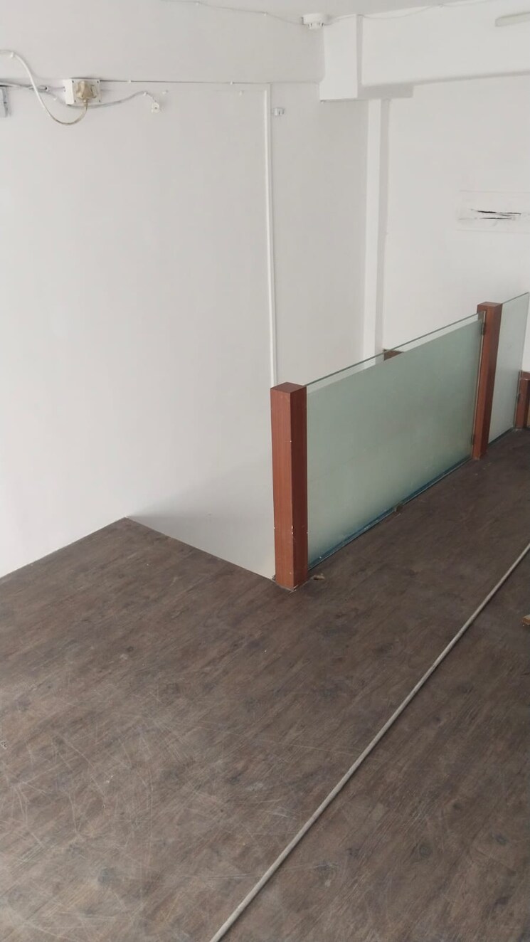 Common Area, om-heera-panna-mall Commercial Office Space 250 Sq.Ft. In Andheri West Mumbai 9689298