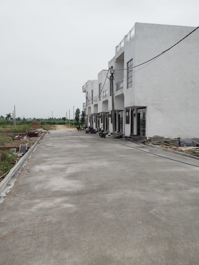 Exterior View, vasundhara sector 3 3 Bedroom 80 Sq.Yd. Builder Floor In Vasundhara Sector 3 Ghaziabad 9719722