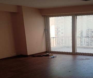 Room in 3.5 BHK Independent House at Sector 8 – for Sale