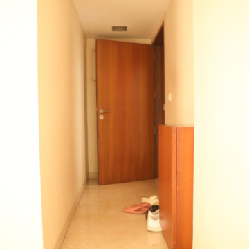 Room in 2 BHK Apartment at Cumbala Hill – for Sale