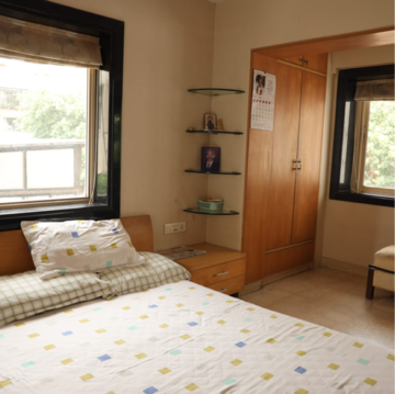 Bedroom in 2 BHK Apartment at Cumbala Hill – for Sale