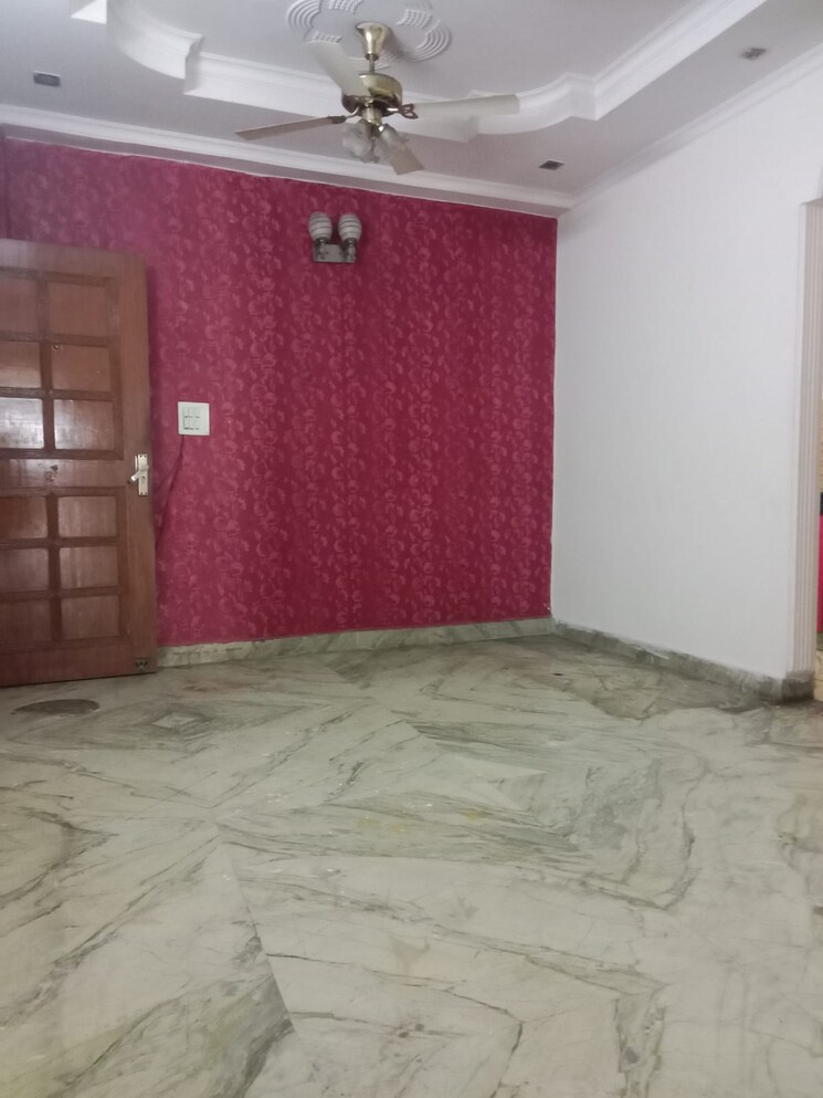 Room, saket 2 Bedroom 900 Sq.Ft. Builder Floor In Saket Delhi 9719863