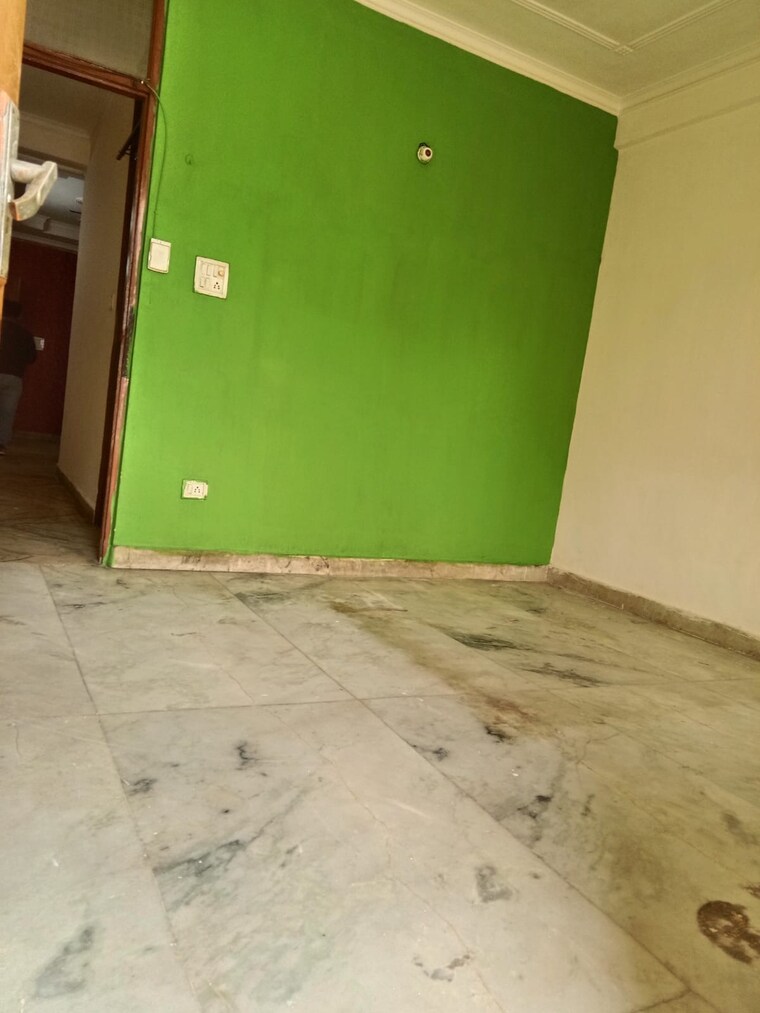 Room, saket 2 Bedroom 900 Sq.Ft. Builder Floor In Saket Delhi 9719863