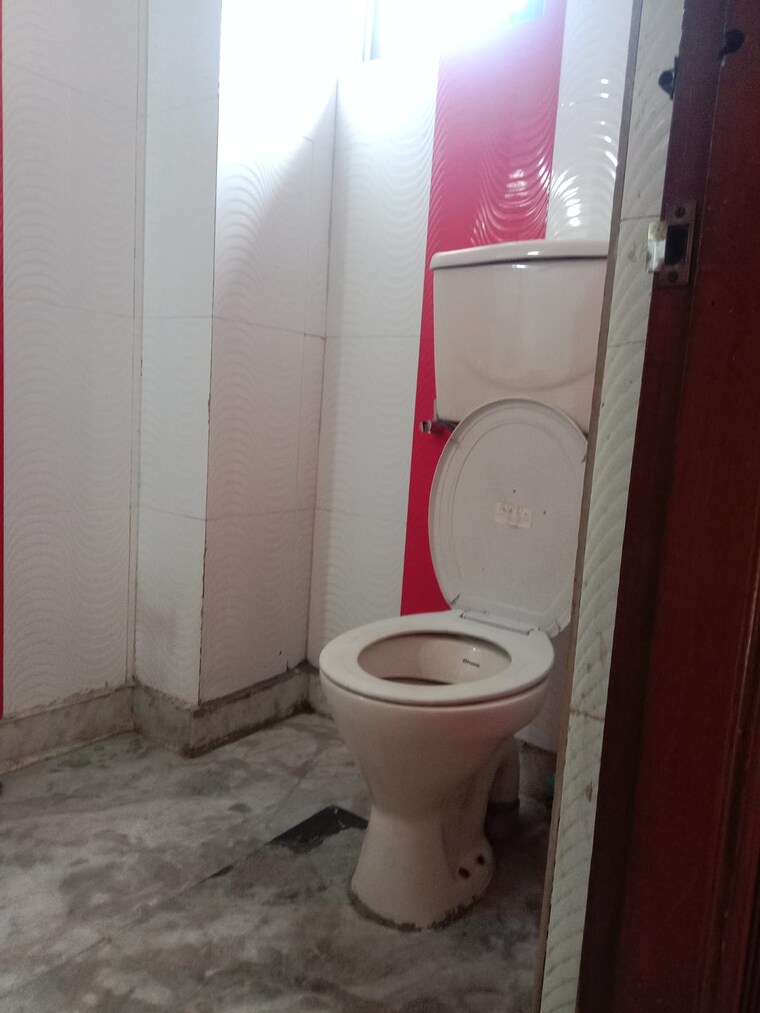 Bathroom, saket 2 Bedroom 900 Sq.Ft. Builder Floor In Saket Delhi 9719863