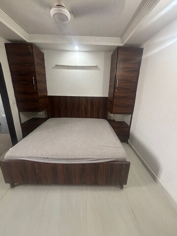 Bedroom in 1 RK Apartment at Dlf Cyber City, Sector 24 – for Rent