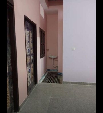 Bedroom in 2 BHK Independent House at Deva Road – for Rent