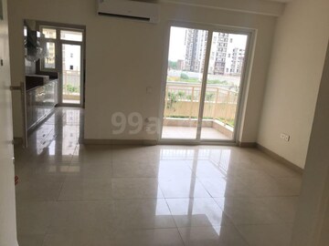 Room in 3 BHK Apartment at Emaar Palm Gardens, Sector 83 – for Sale