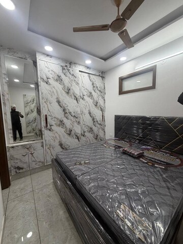 Bedroom in 2 BHK Apartment at Saket – for Rent