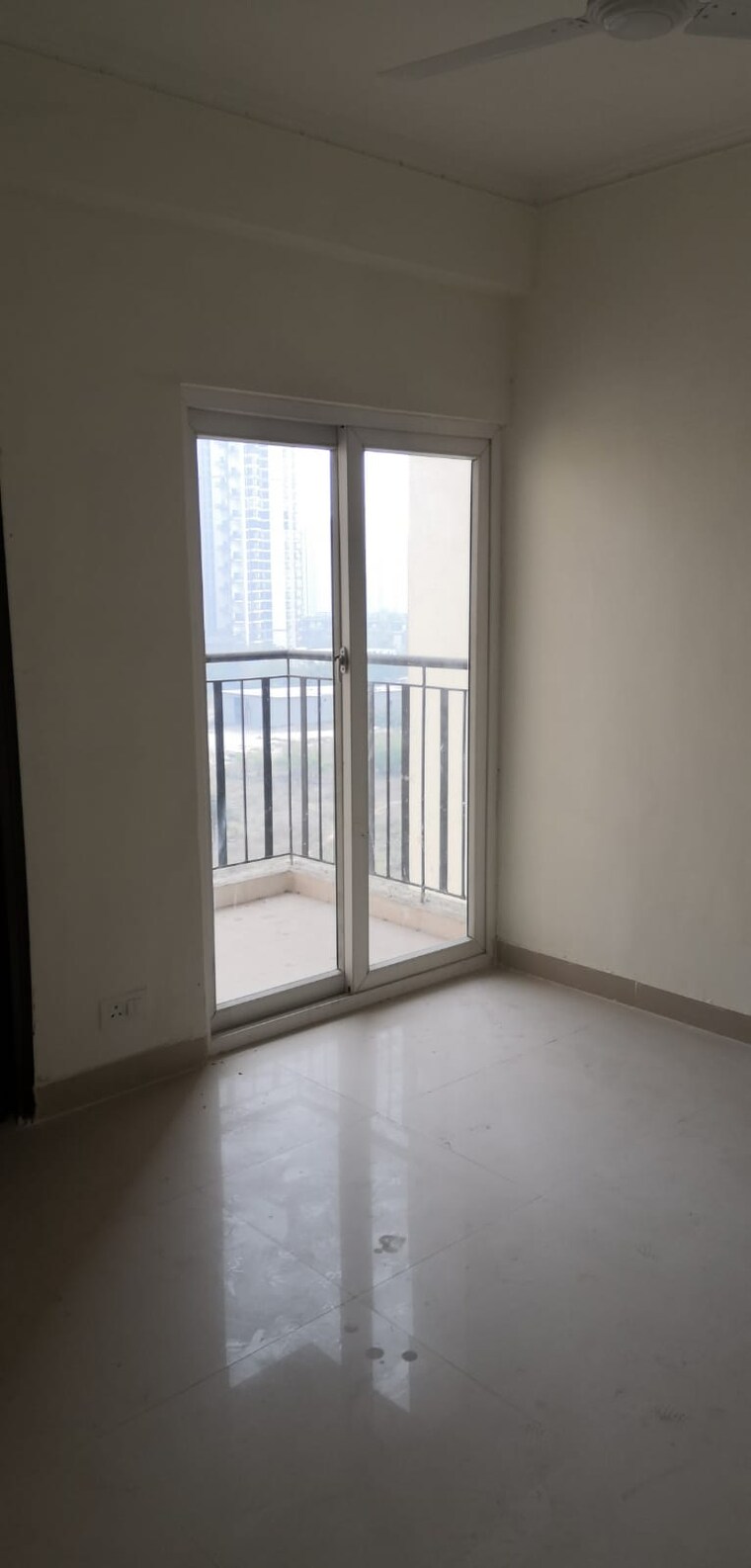 Room, amrapali-centurian-park 3 Bedroom 1185 Sq.Ft. Apartment In Tech Zone 4 Greater Noida Greater Noida 9719893