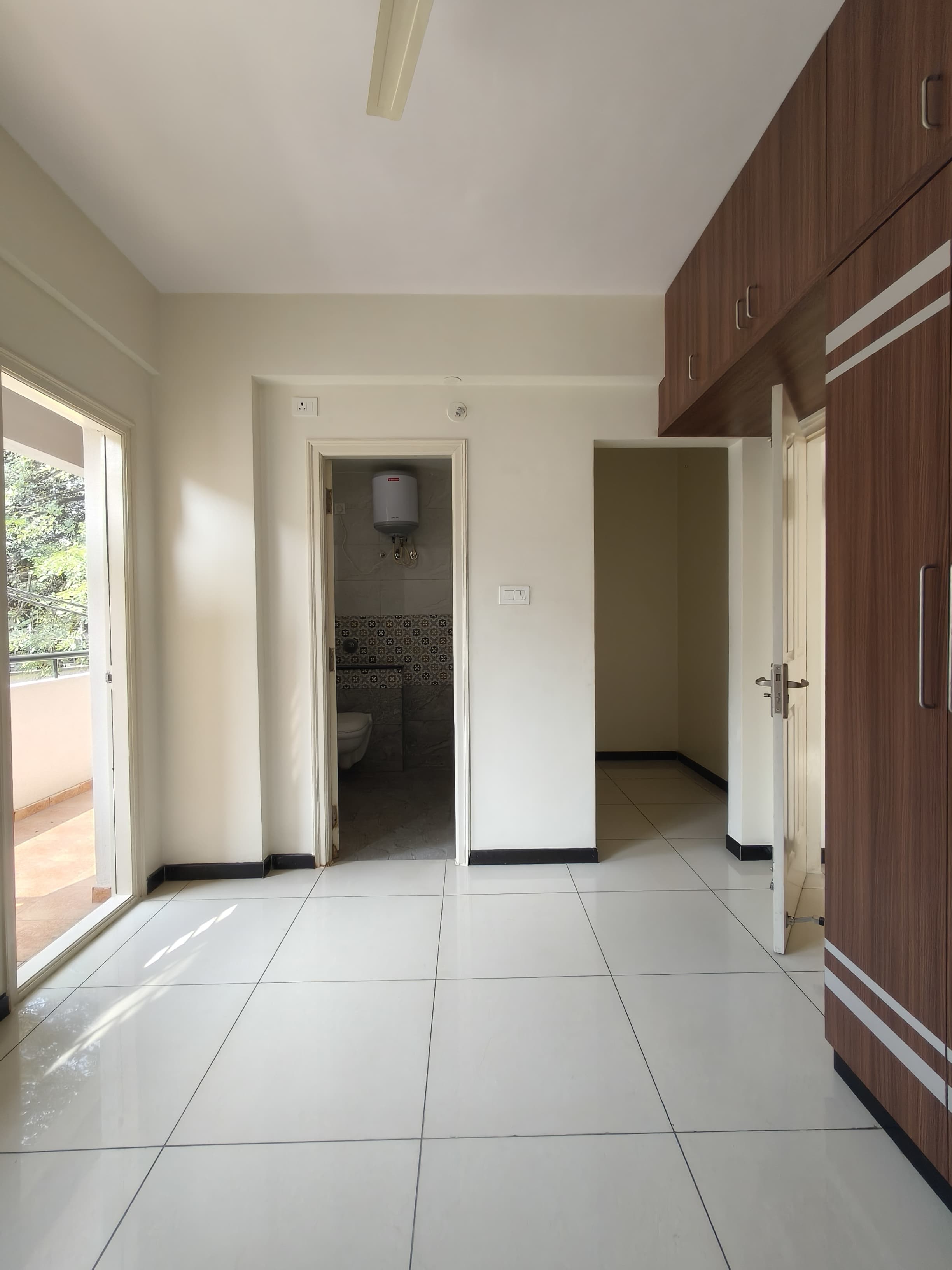 1 BHK + Pooja Room Apartment For Rent in Ram Building 